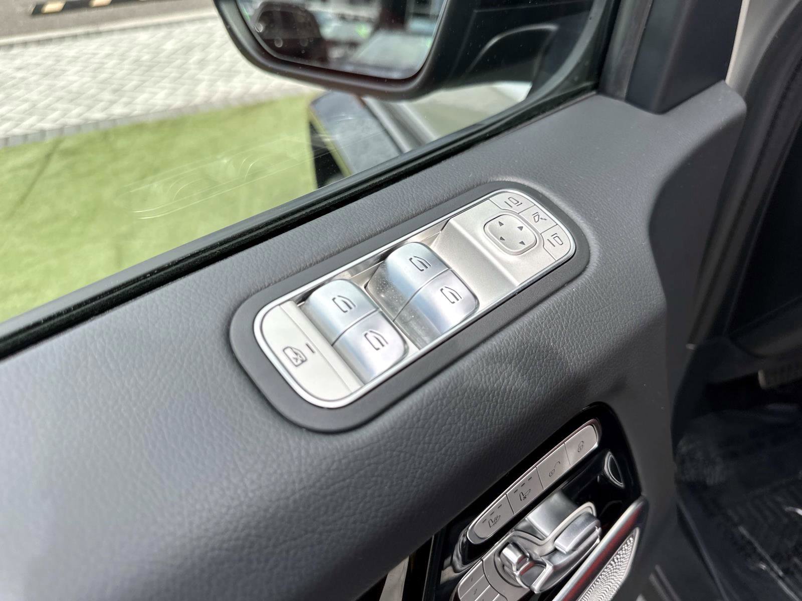 2025 Mercedes Benz G 63 AMG photo 16