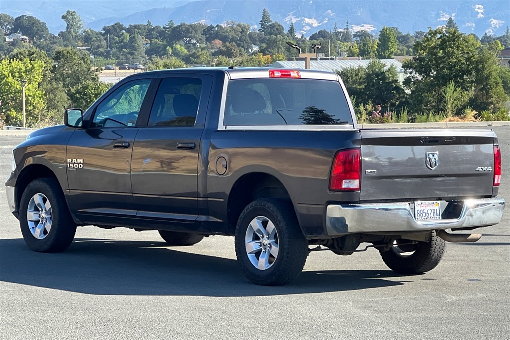 2021 Ram 1500 Classic SLT photo 3