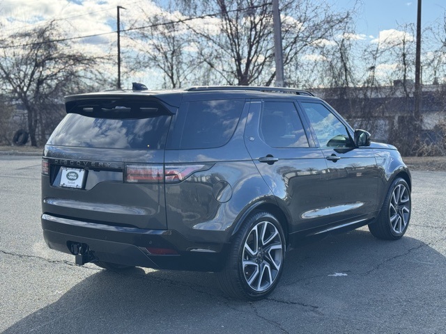 2025 Land Rover Discovery SE photo 5