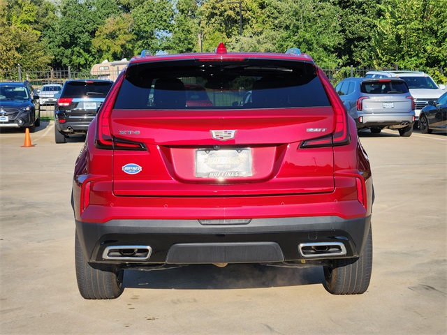 2024 Cadillac XT4 Premium Luxury photo 4
