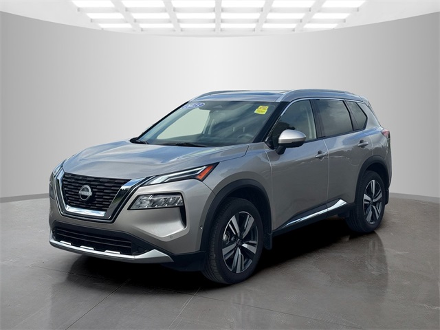 2023 Nissan Rogue Platinum photo 3