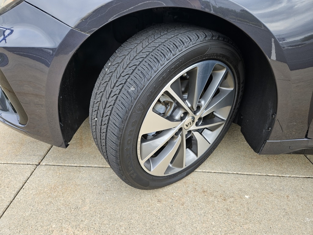 2019 Kia Optima S photo 15