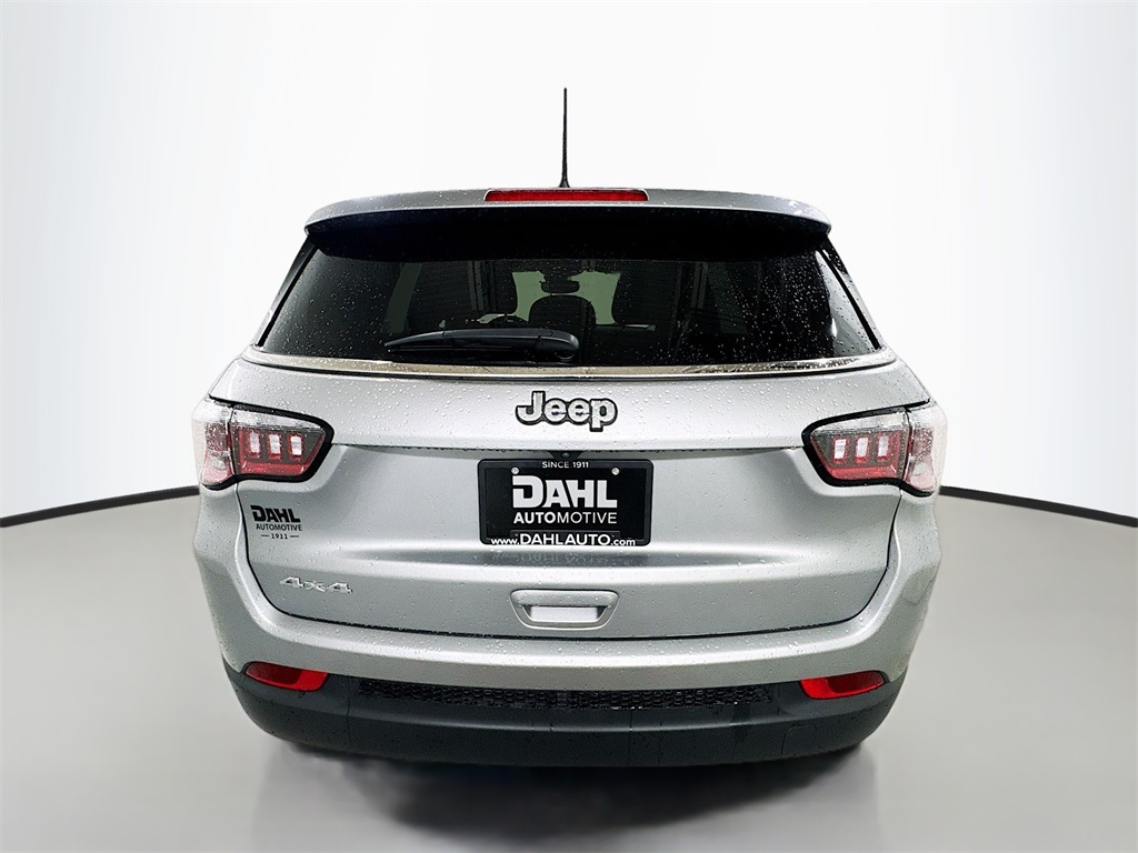 2024 Jeep Compass Sport photo 3