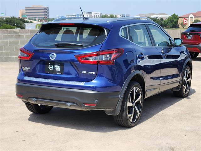 2022 Nissan Rogue Sport SL photo 3