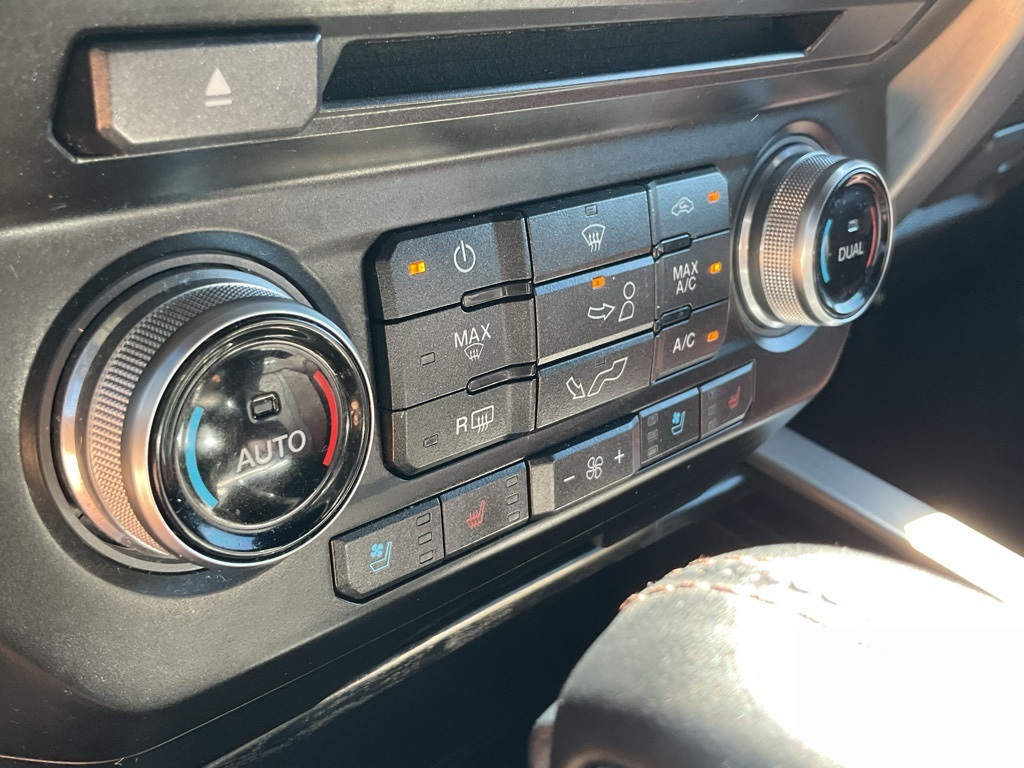 2018 Ford F-150 Platinum photo 4
