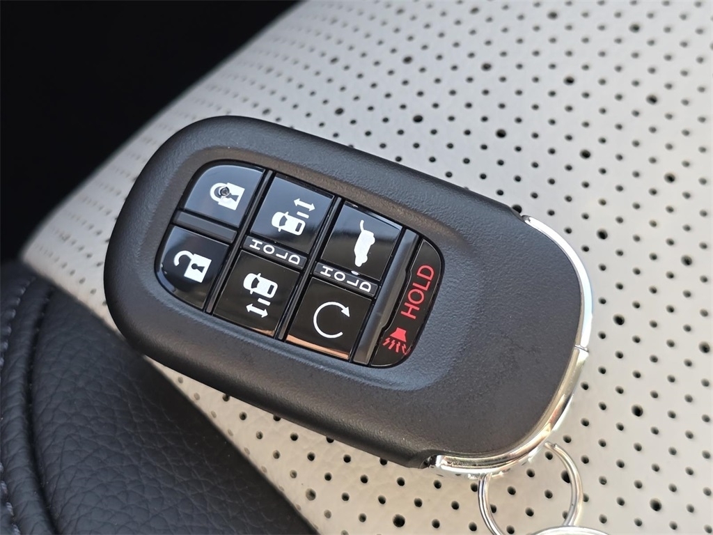 2026 Honda Odyssey Elite photo 27