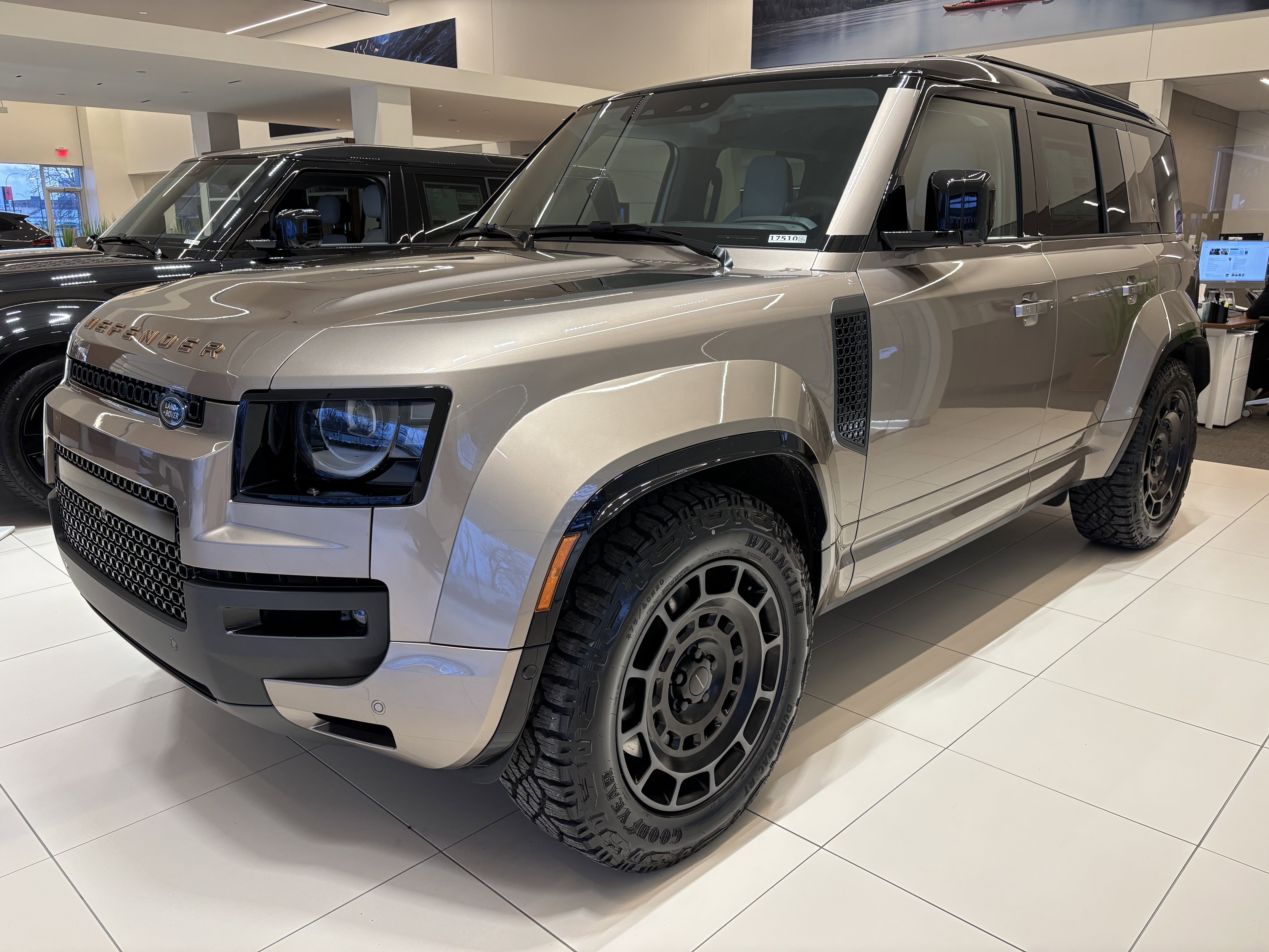 2026 Land Rover Defender OCTA's photo
