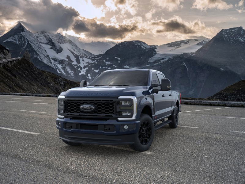 2025 Ford F-250 XLT photo 2