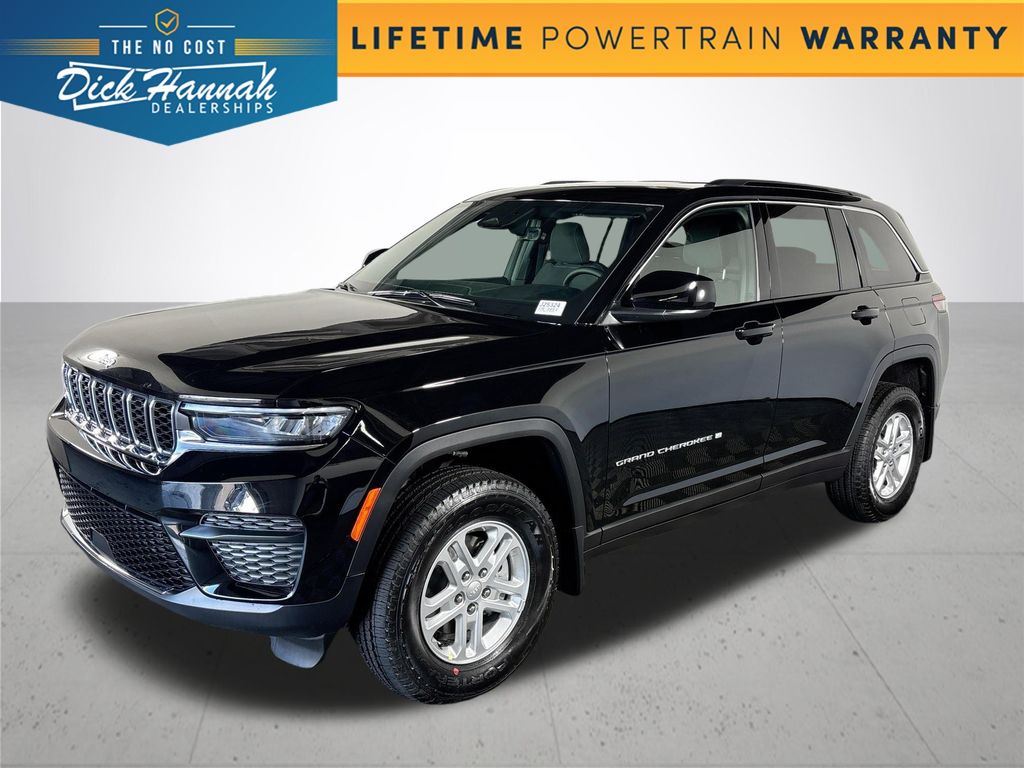 2025 Jeep Grand Cherokee Laredo's photo