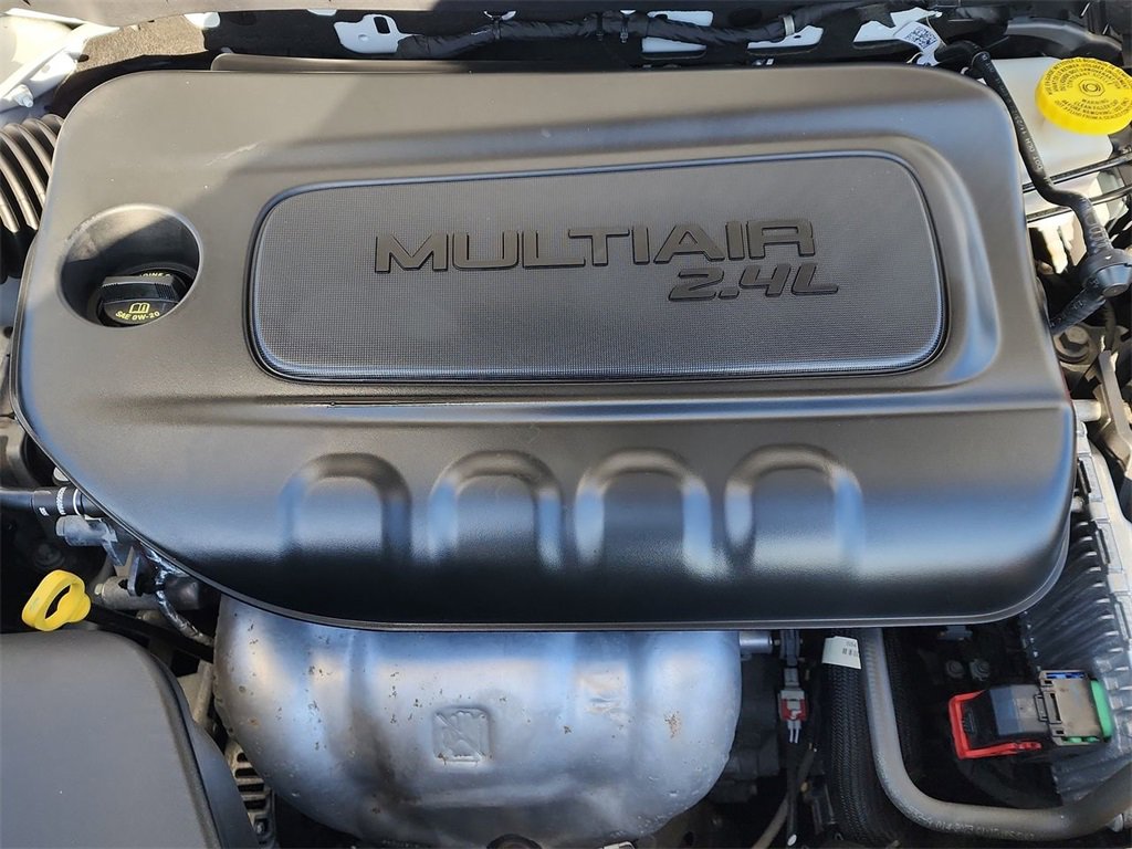 2023 Jeep Cherokee Altitude Lux photo 23