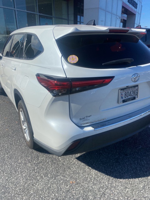 2022 Toyota Highlander L photo 4