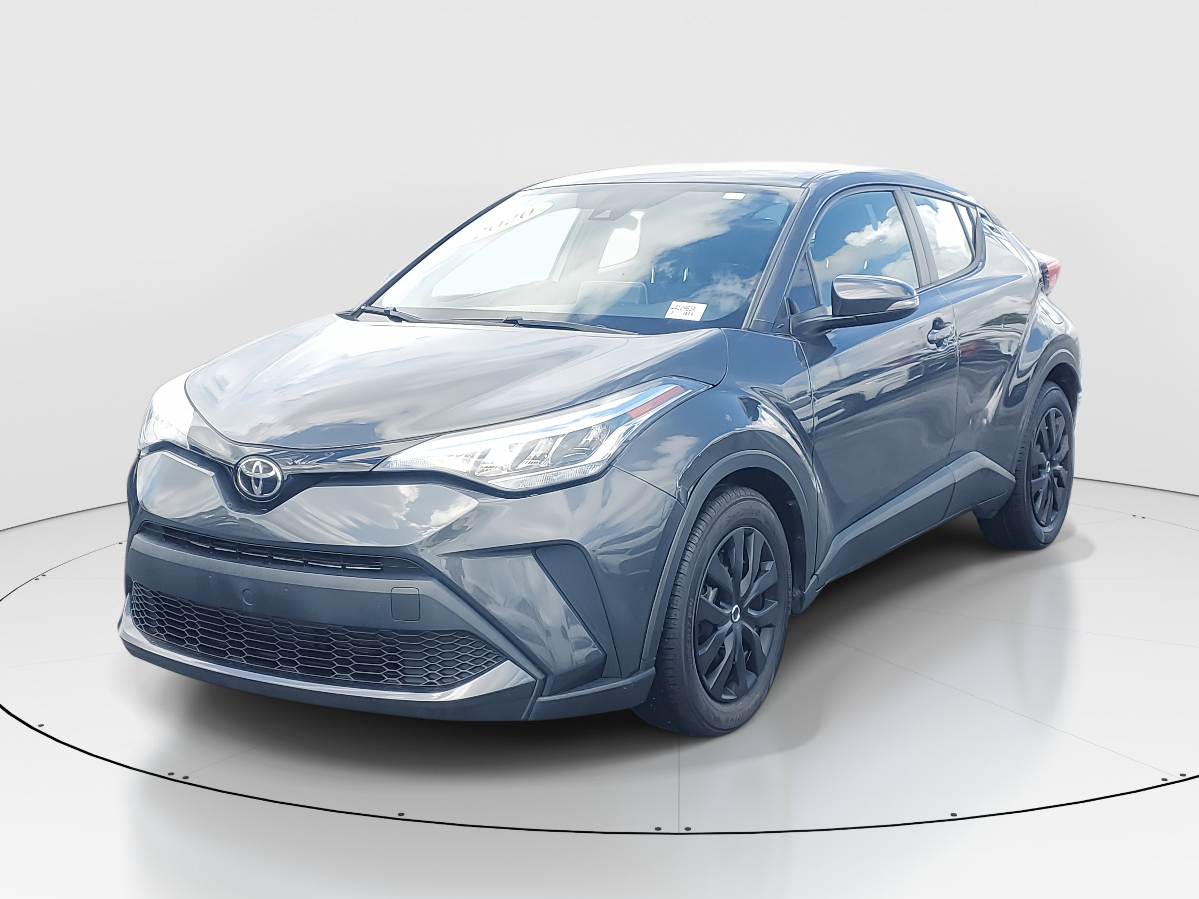 2020 Toyota C-HR LE photo 4