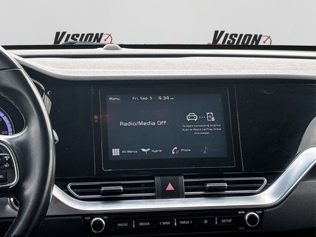 2022 Kia Niro LXS photo 18