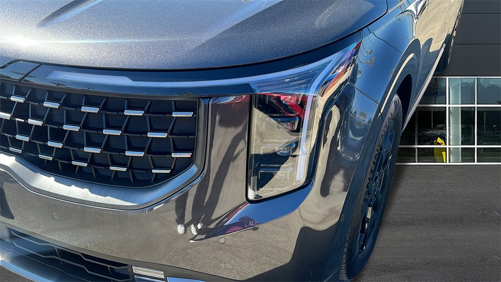 2025 Kia Carnival SX Prestige photo 2