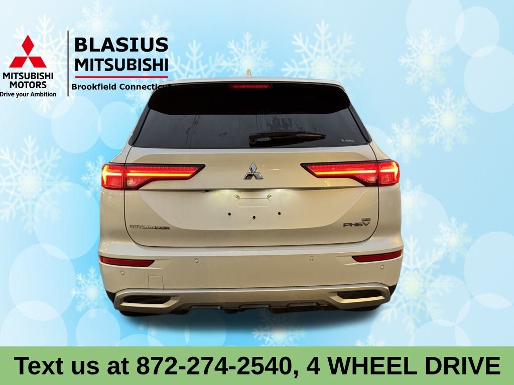 2024 Mitsubishi Outlander PHEV SE photo 4
