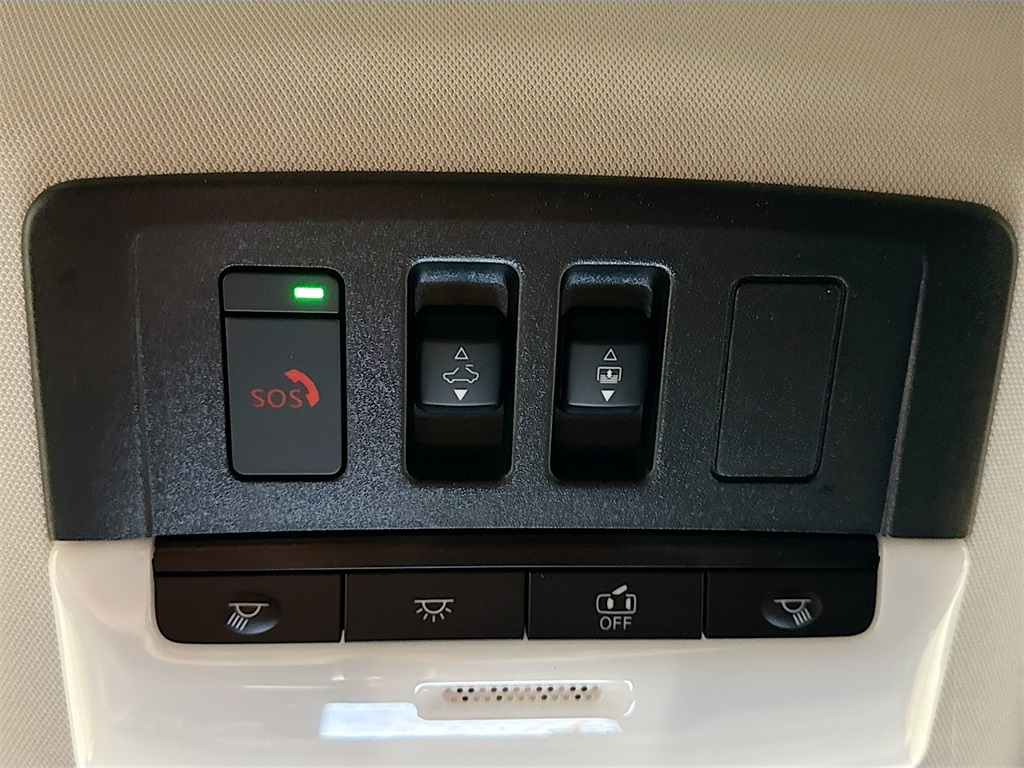 2025 Nissan Pathfinder Platinum photo 39