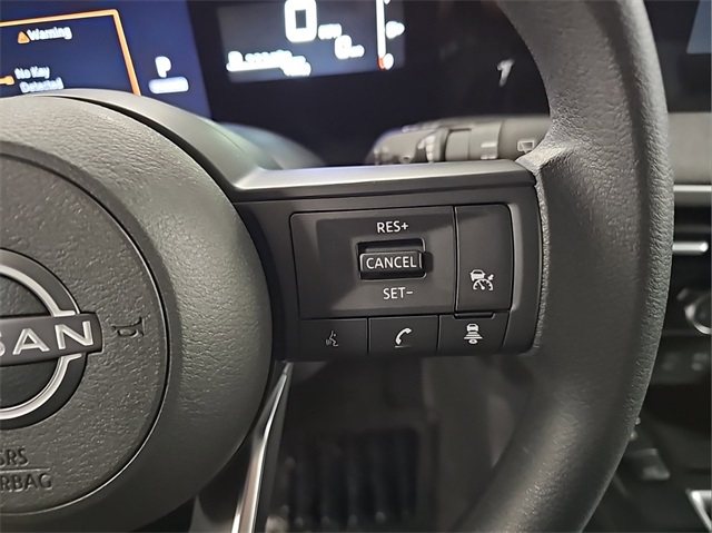 2025 Nissan Kicks SV photo 11