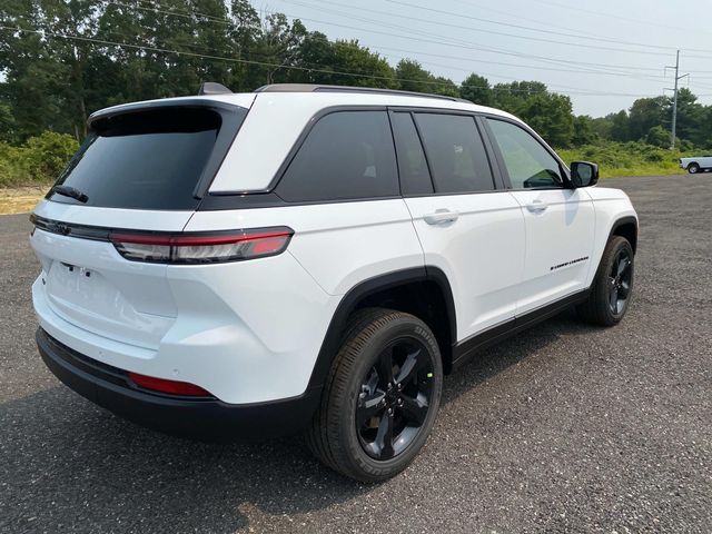 2025 Jeep Grand Cherokee Altitude X photo 2