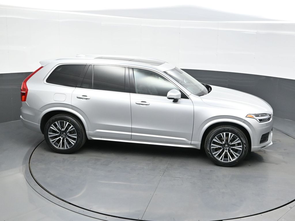 2022 Volvo XC90 T6 Momentum photo 30