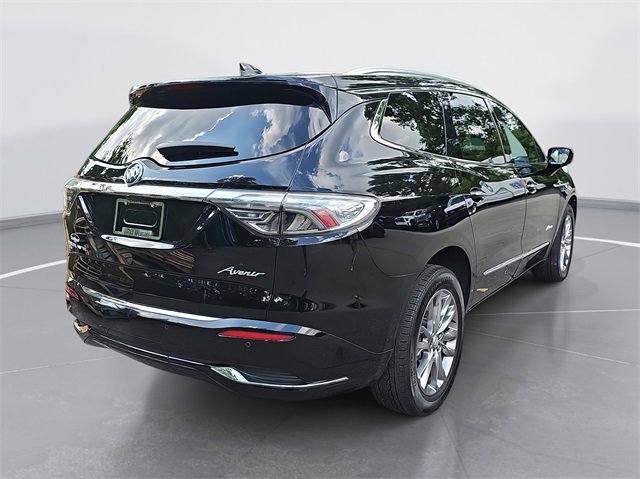2023 Buick Enclave Avenir photo 3