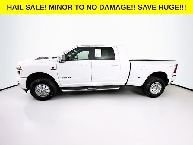 2025 Ram 3500 Laramie photo 4