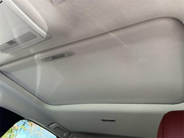 2026 Mazda CX-30 2.5 S Carbon photo 4