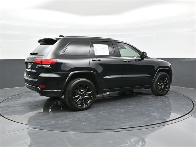 2020 Jeep Grand Cherokee Altitude photo 3