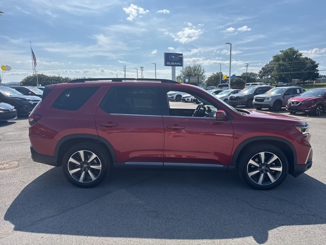 2023 Honda Pilot Touring photo 4