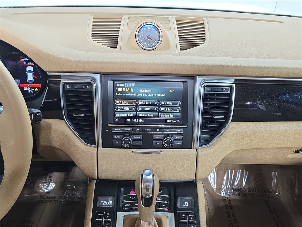 2015 Porsche Macan S photo 15