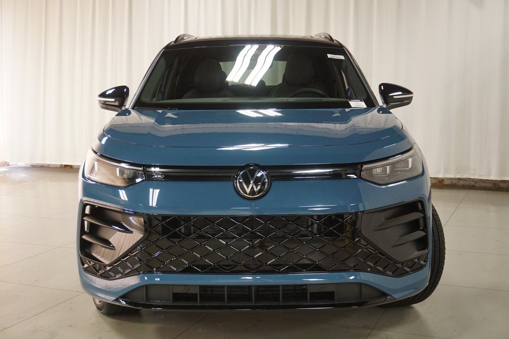 2025 Volkswagen Tiguan SE R-Line Black photo 4