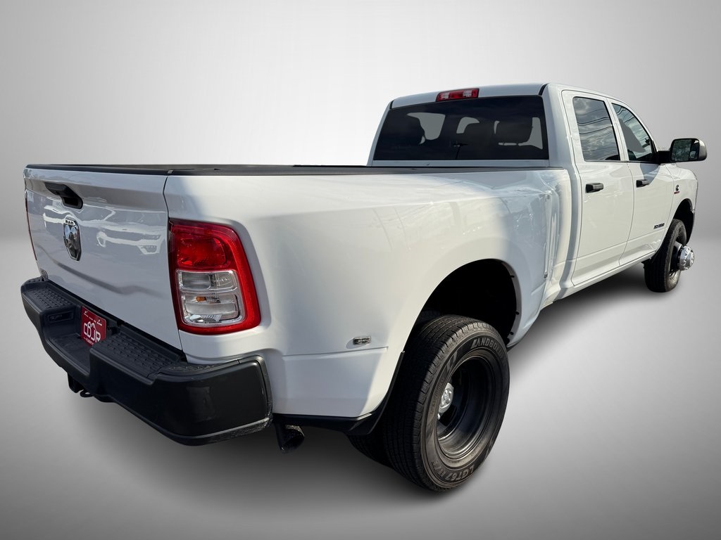 2022 Ram 3500 Tradesman photo 3