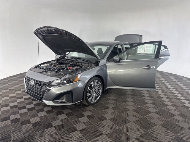 2024 Nissan Altima 2.5 SL photo 6