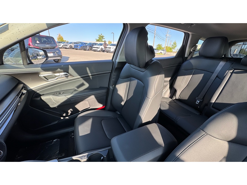 2026 Kia Sportage Hybrid EX photo 5