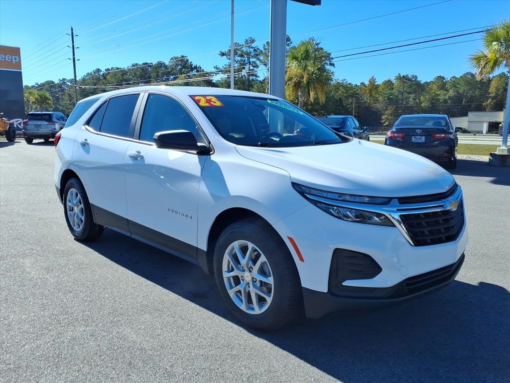 2023 Chevrolet Equinox LS