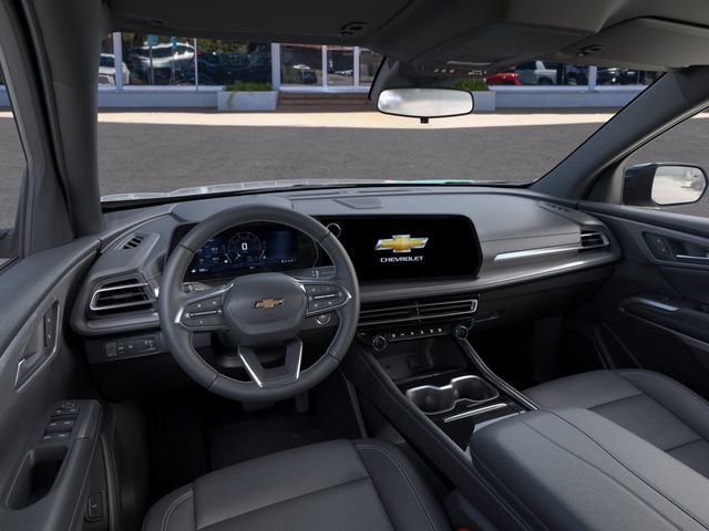 2025 Chevrolet Traverse photo 12