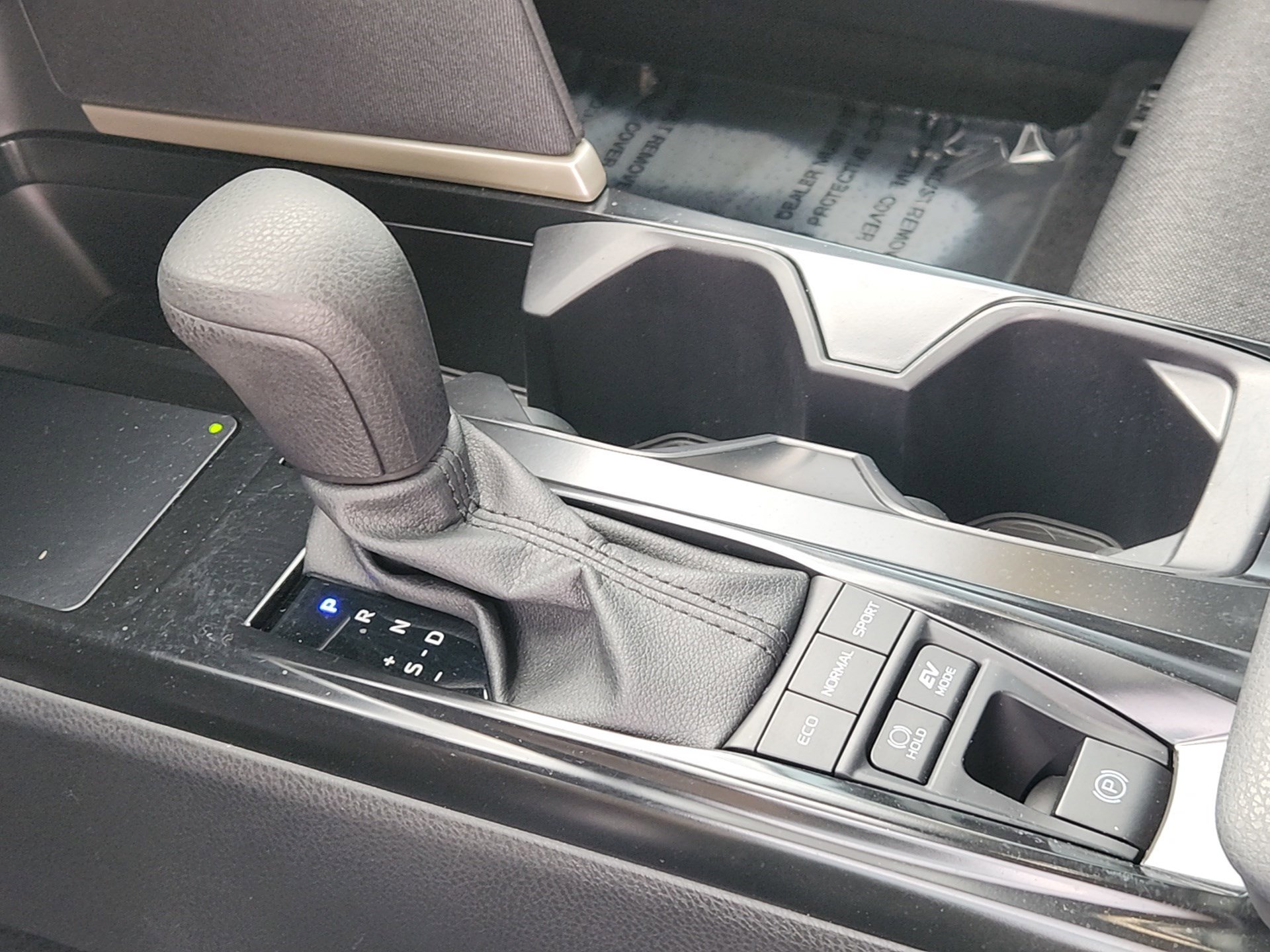 2025 Toyota Camry LE photo 17