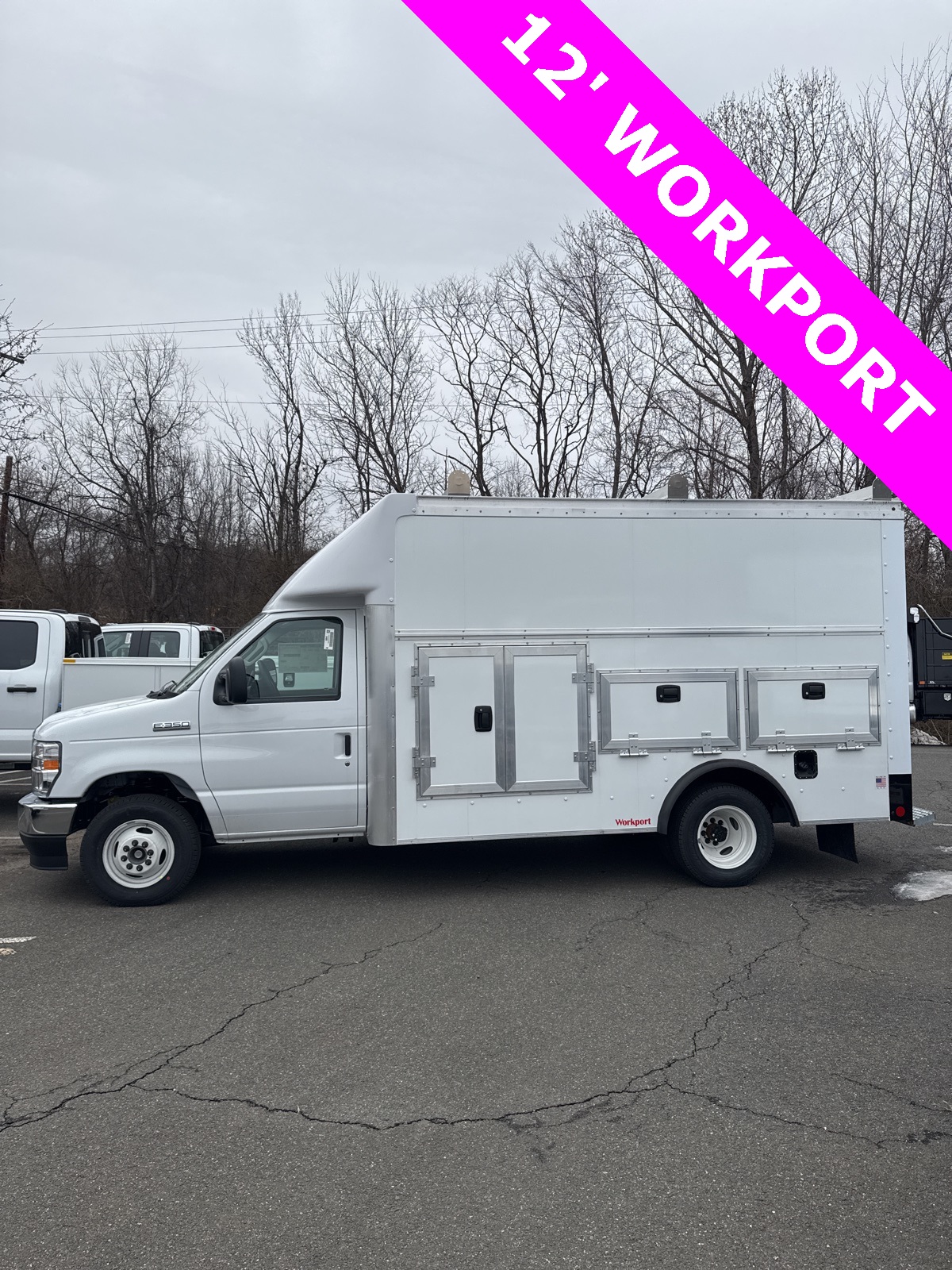 2025 Ford E-350 photo 2