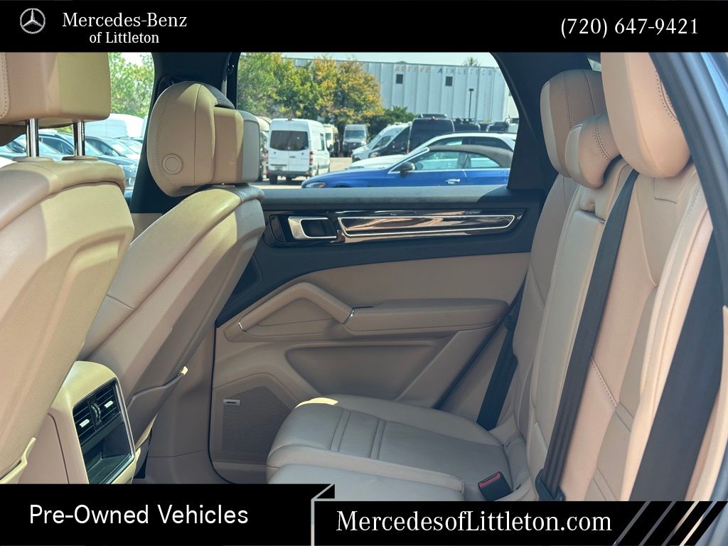 2020 Porsche Cayenne photo 16