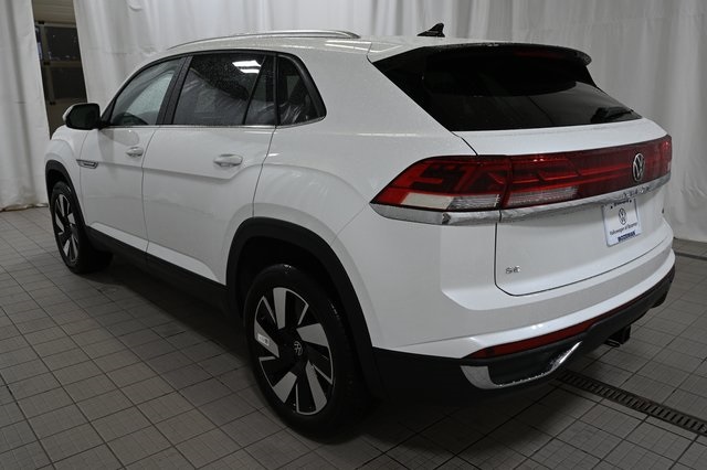 2026 Volkswagen Atlas Cross Sport SE Technology photo 2