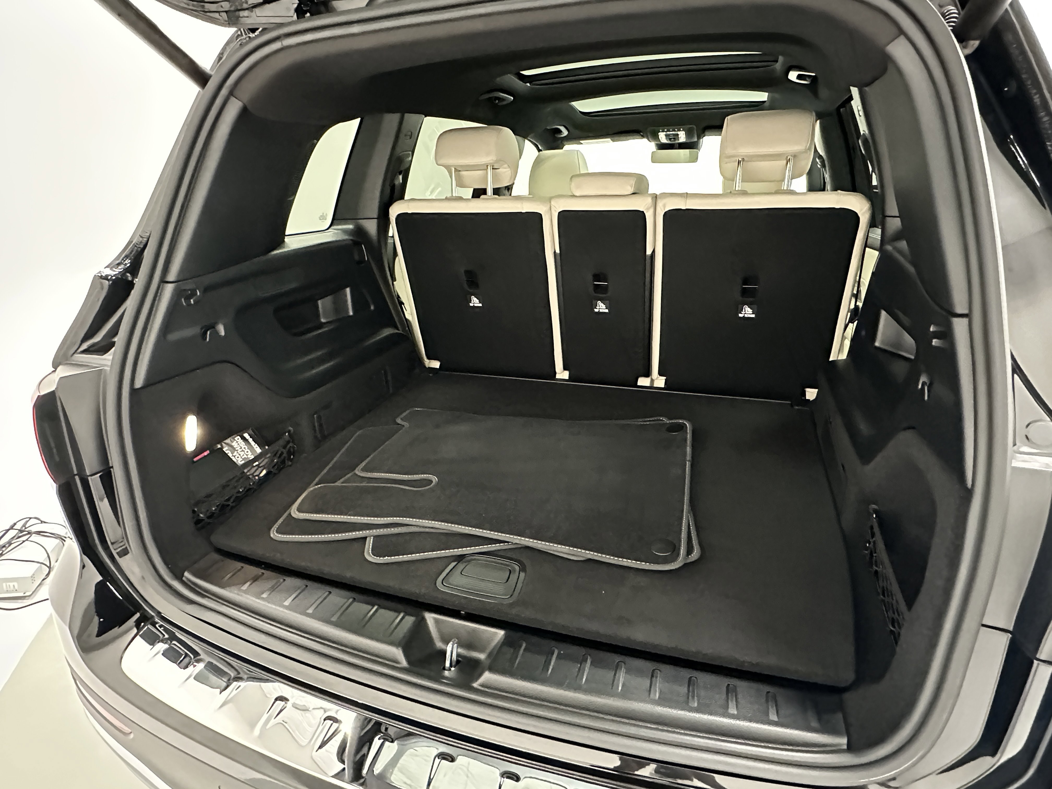 2024 Mercedes Benz GLB 250 photo 11