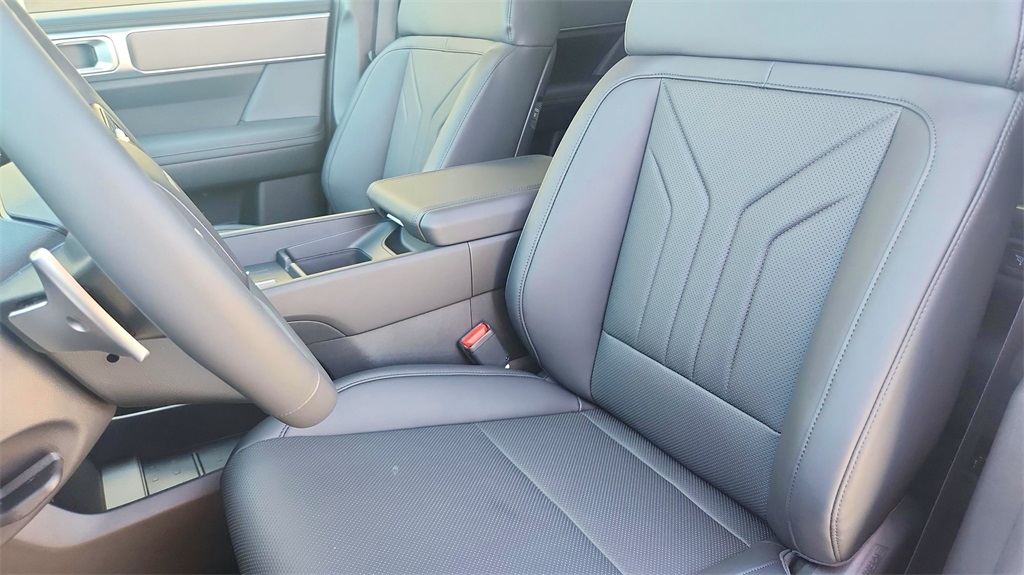 2025 Hyundai Santa Fe SEL photo 10