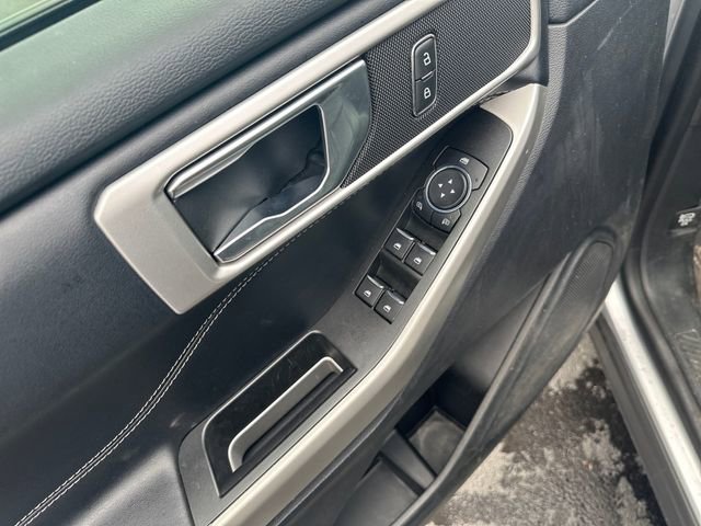2022 Ford Explorer XLT photo 10