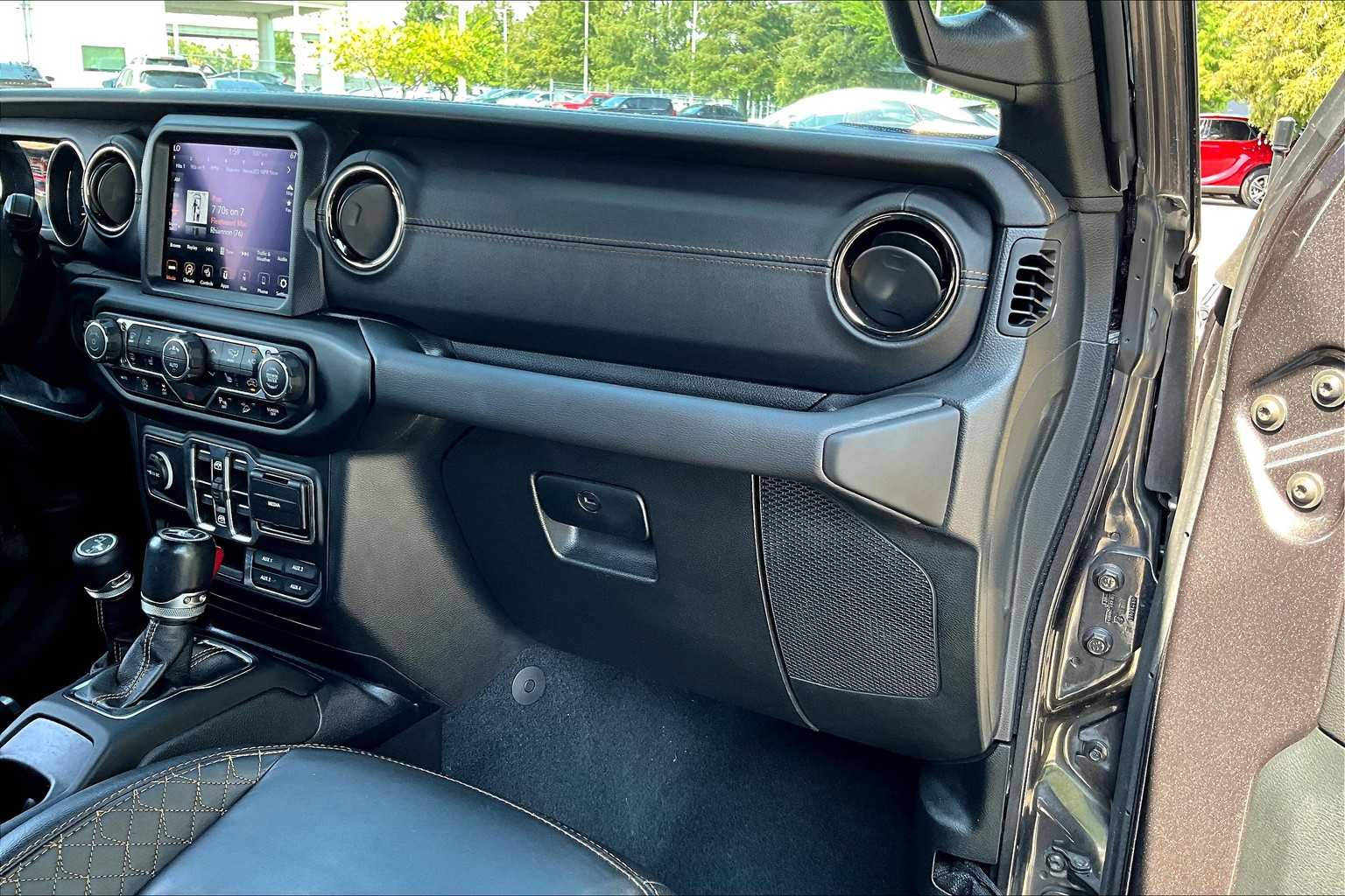 2020 Jeep Wrangler Unlimited Sahara High Altitude photo 15