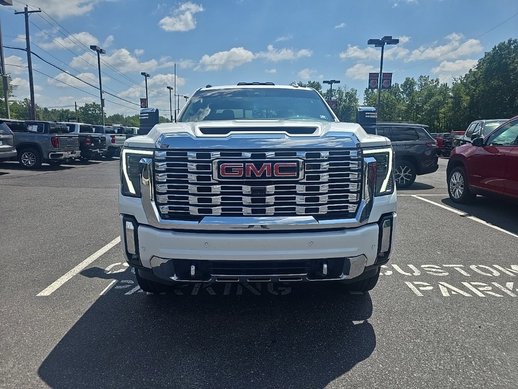 2024 Gmc Sierra 2500 HD Denali photo 2