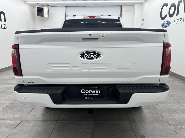 2025 Ford F-150 XLT photo 2