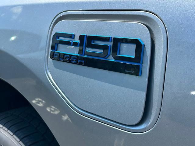 2025 Ford F-150 Lightning photo 8