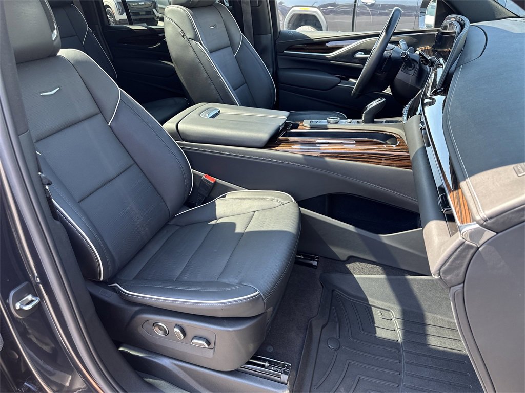 2023 Cadillac Escalade ESV Premium Luxury photo 33