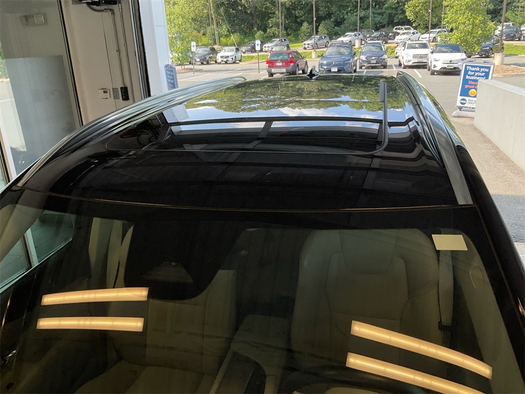 2023 Volvo XC90 AWD Plus photo 18