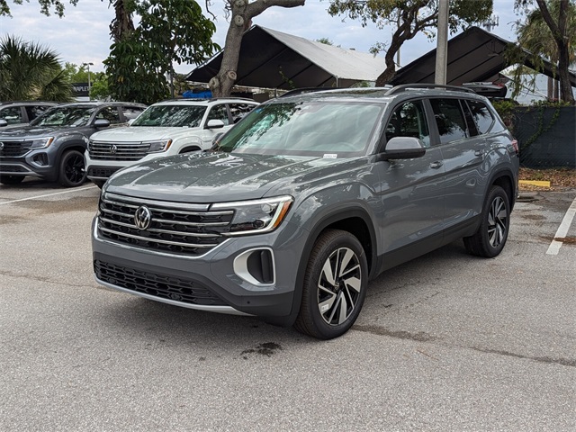 2025 Volkswagen Atlas SEL photo 4