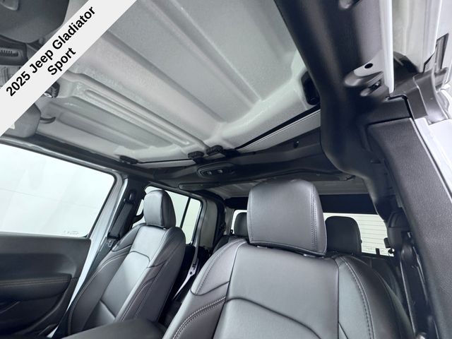 2025 Jeep Gladiator Sport Texas Trail photo 14